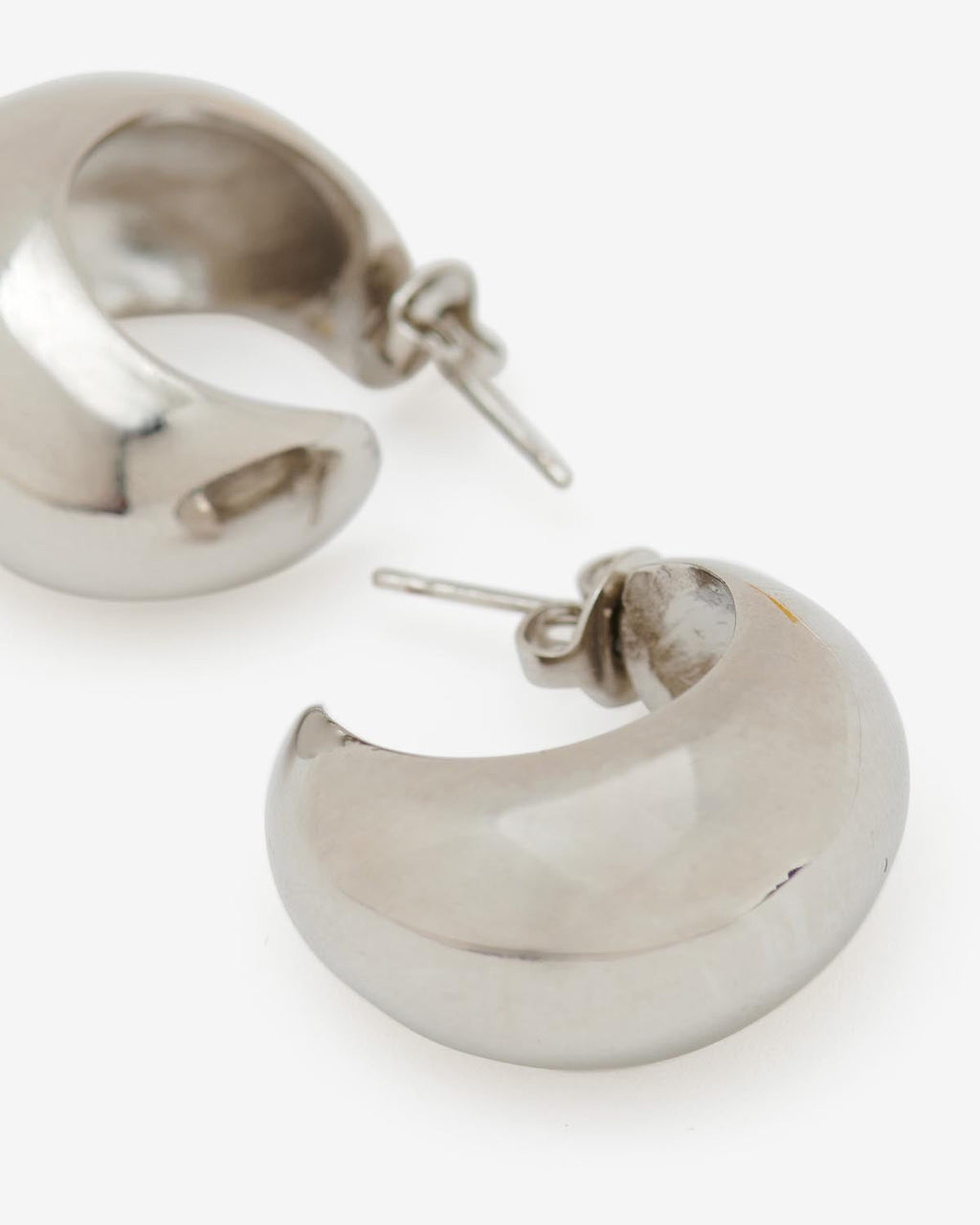 SHINY CRESCENT EARRINGS